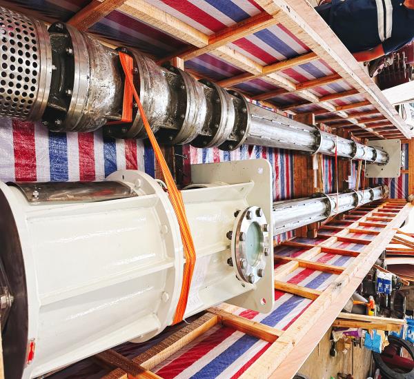 高揚程雙相鋼立式長軸泵